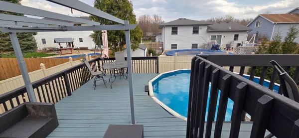 $405,000 | 1367 Dixon Parkway, Chesterton, IN 46304