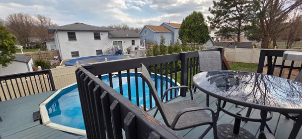 $405,000 | 1367 Dixon Parkway, Chesterton, IN 46304