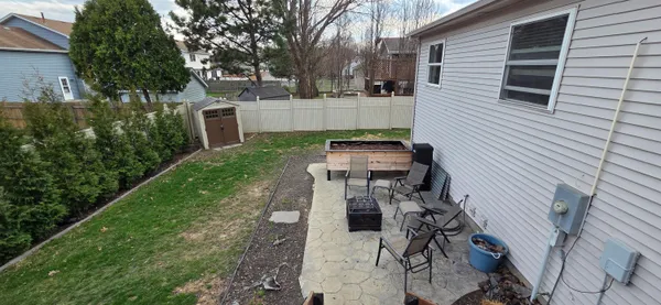 $405,000 | 1367 Dixon Parkway, Chesterton, IN 46304