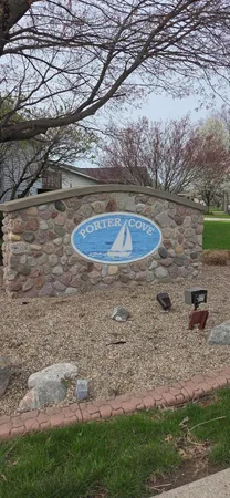 $405,000 | 1367 Dixon Parkway, Chesterton, IN 46304