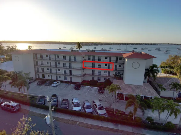 $720,000 | 624 Southwest St Lucie Crescent, Unit 306, Stuart, FL 34994