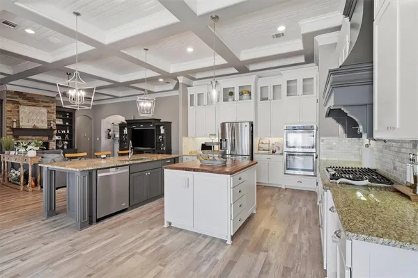 $1,225,900 | 1201 East Iberian Court, Granbury, TX 76048