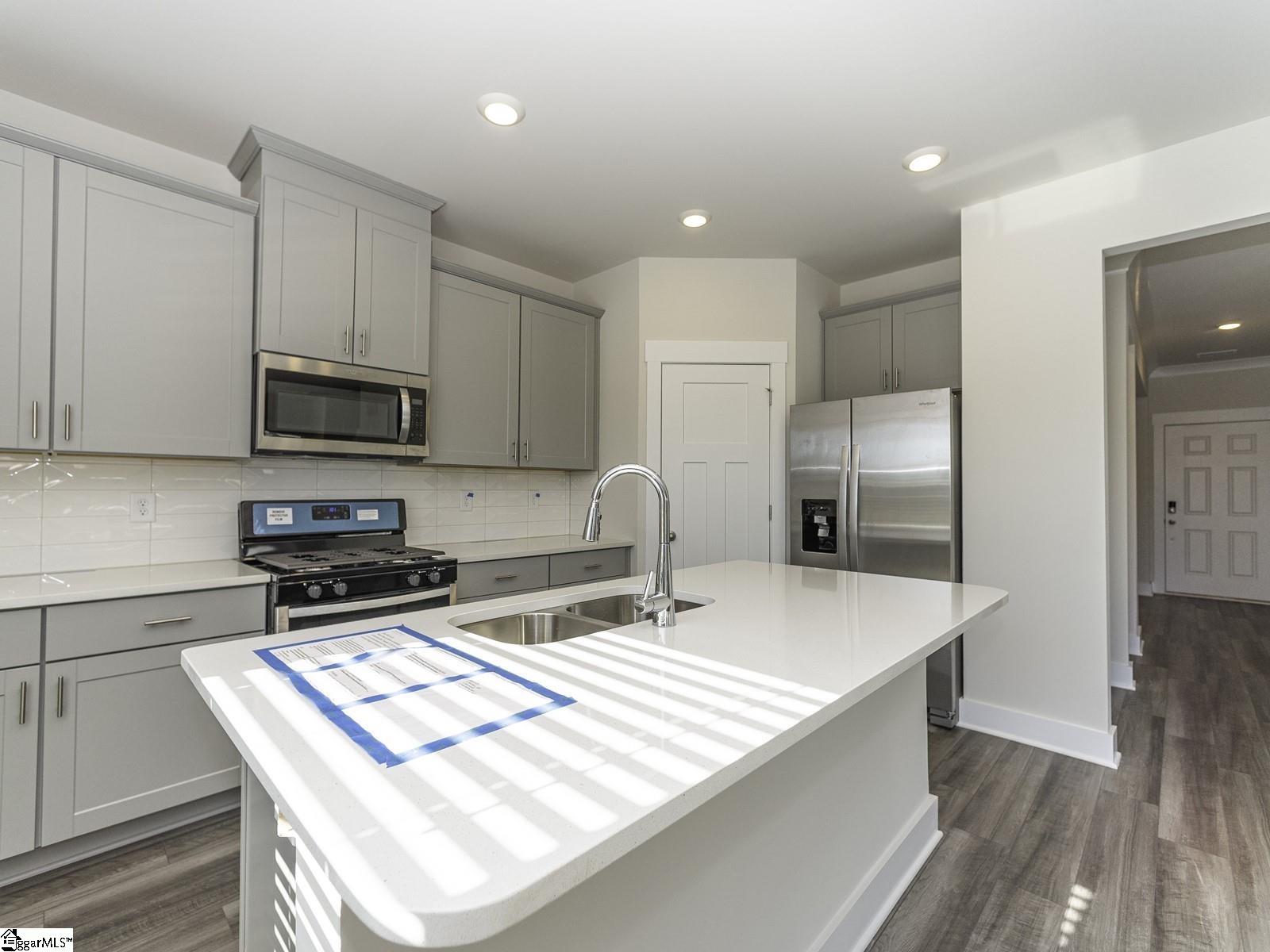 2 Shorncliffe Road Simpsonville, SC 29680 - Photo 5 of 32 Gallery Image 5