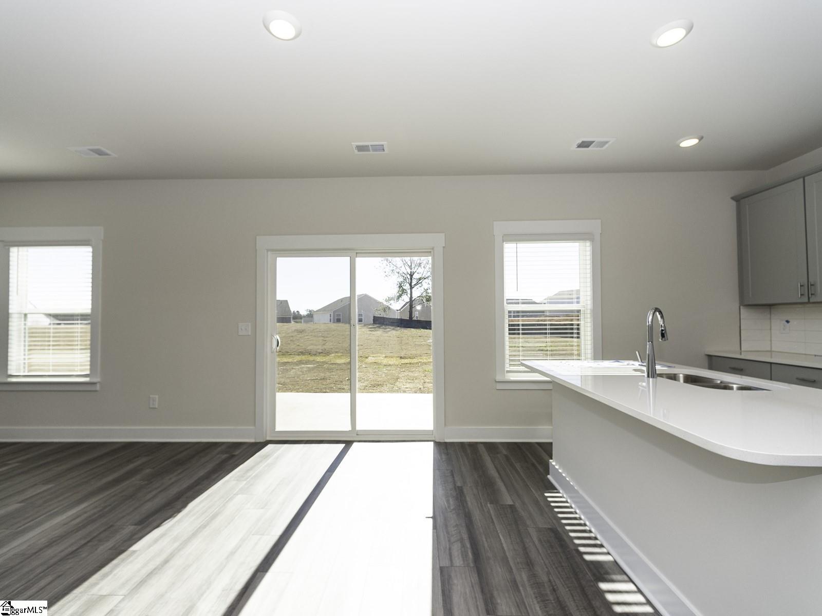 2 Shorncliffe Road Simpsonville, SC 29680 - Photo 8 of 32 Gallery Image 8