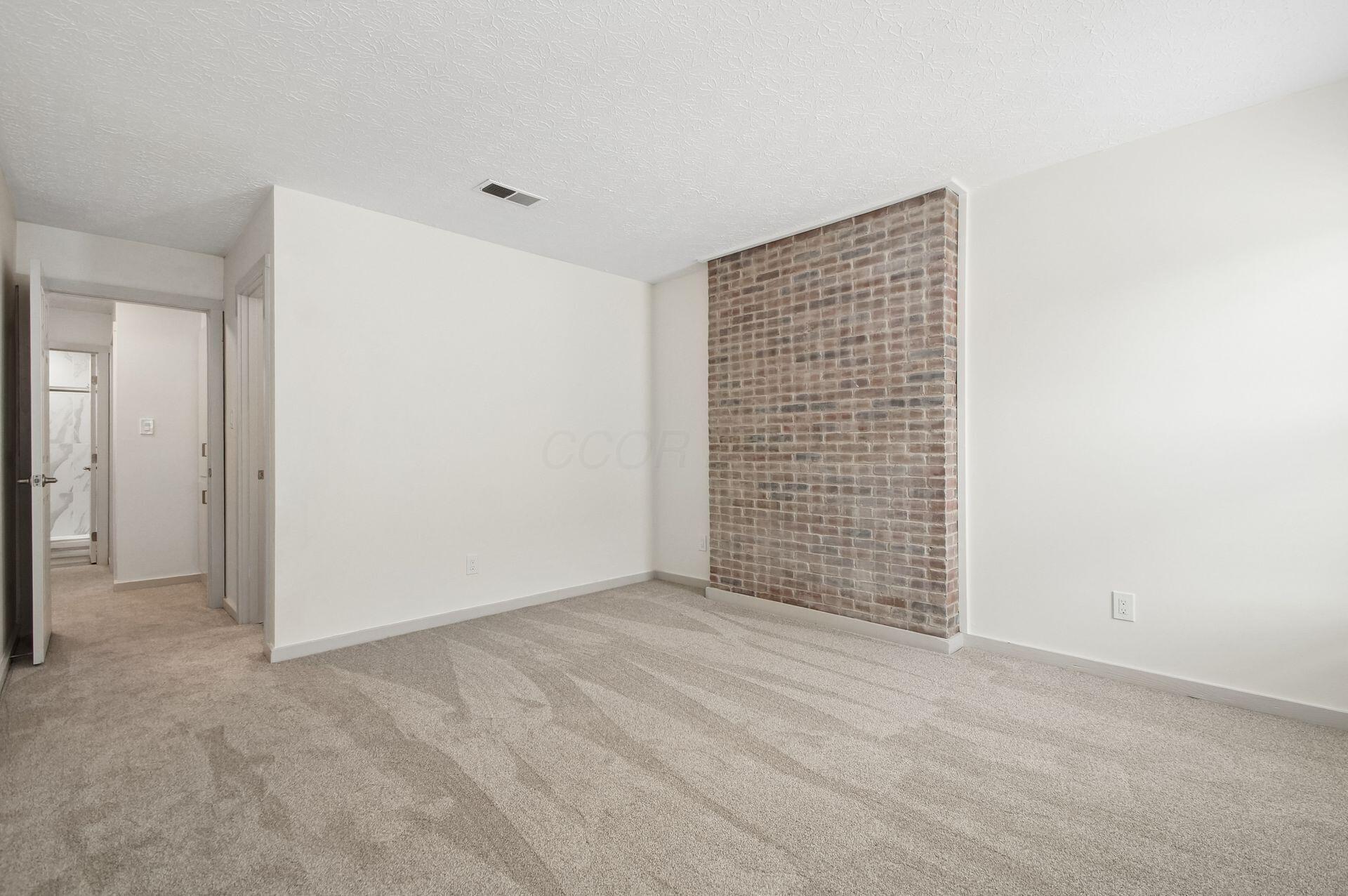 408 Edinburgh Road Dublin, OH 43017 - Photo 17 of 38 017_536a59_M 408 Edinburgh076