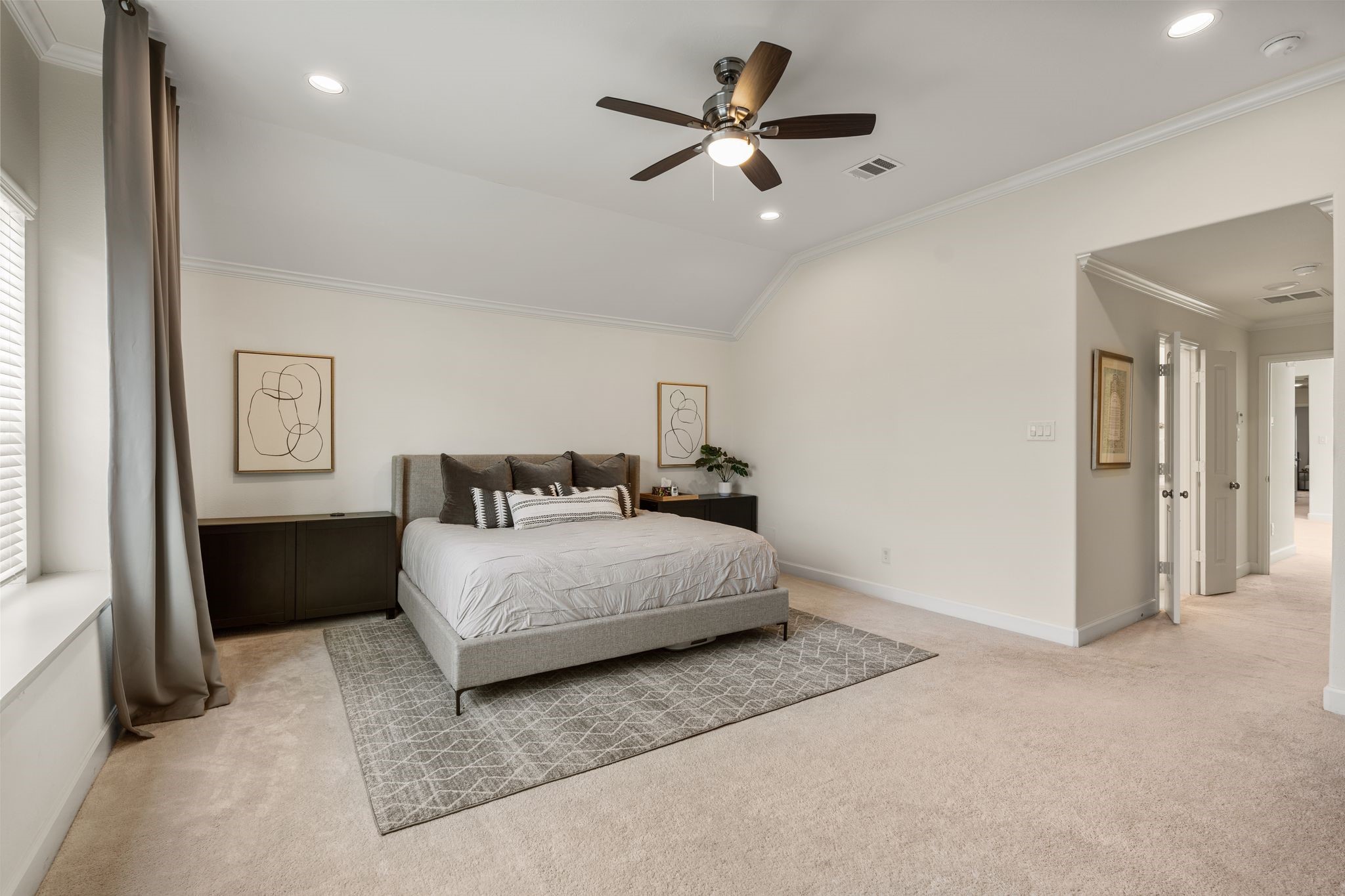 5230 Darling Street Houston, TX 77007 - Photo 21 of 34 The Primary bedroom is spacious and could easily accomodate at sitting area.