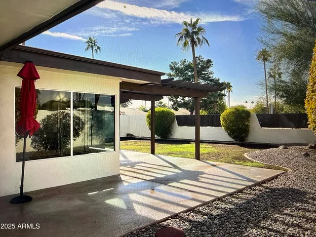 a view of outdoor space