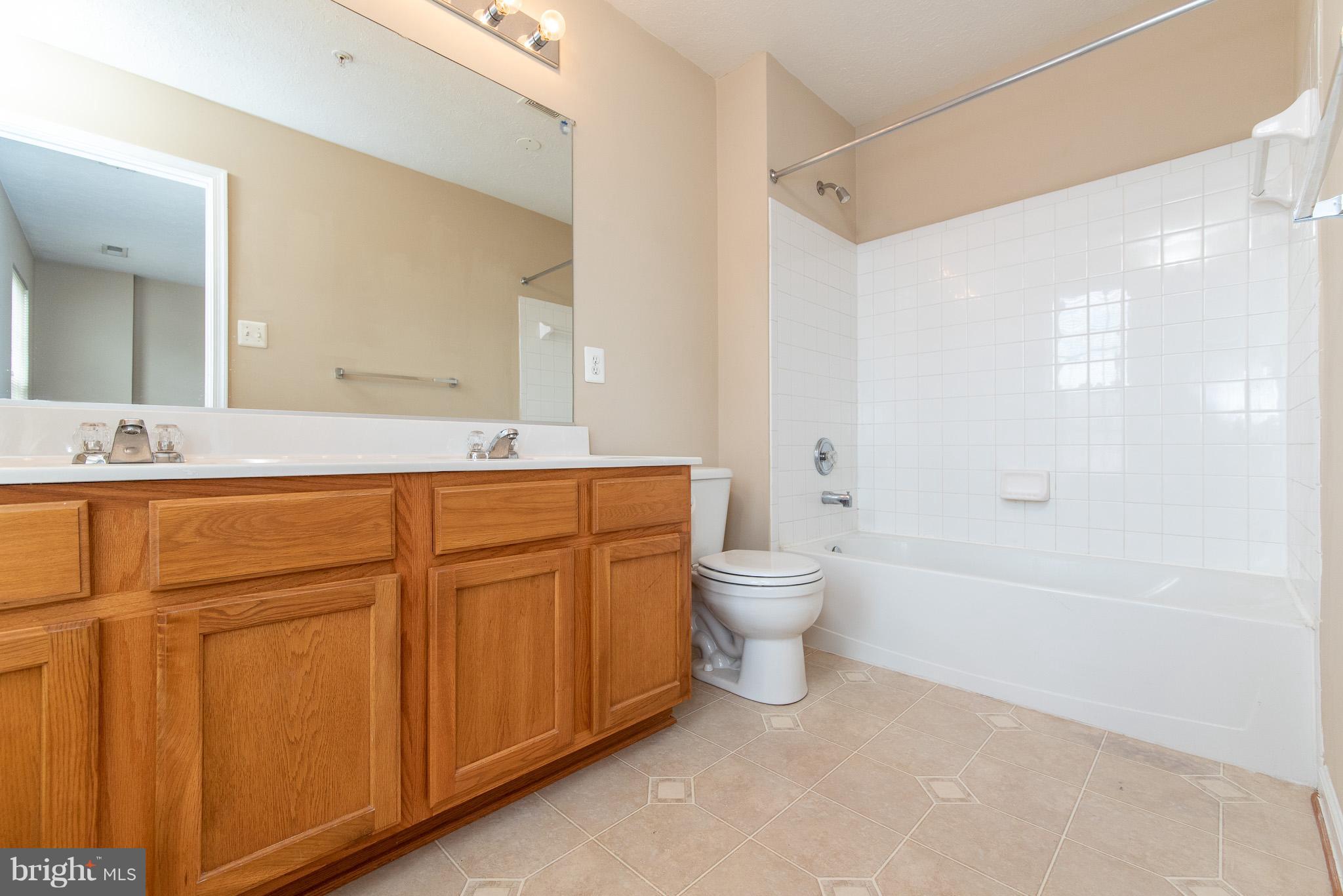 895 Middle River Road Middle River, MD 21220 - Photo 22 of 30 Bath (Master)