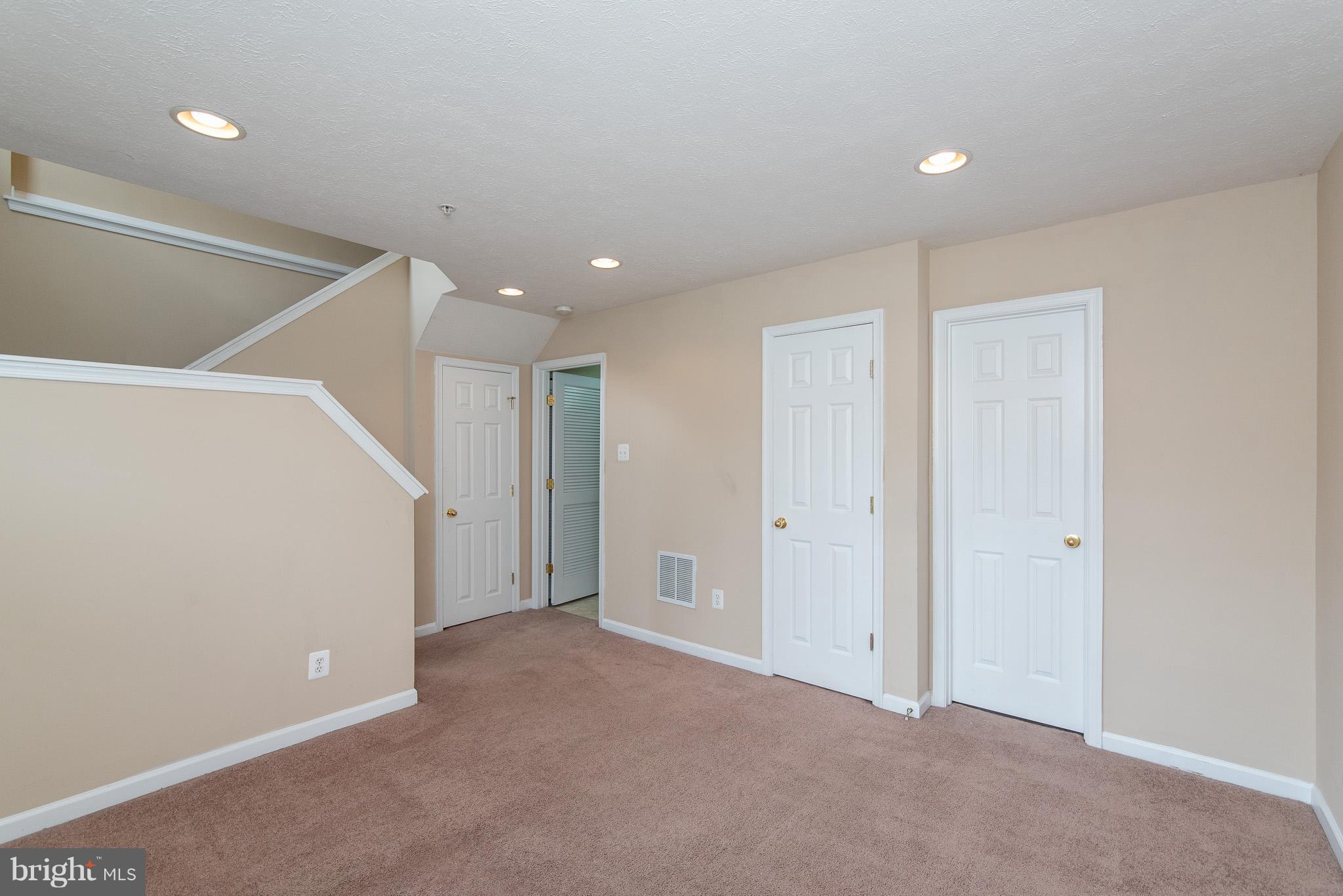 895 Middle River Road Middle River, MD 21220 - Photo 5 of 30 Family Room