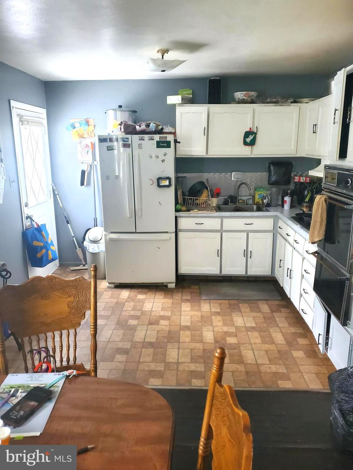 16 Bittersweet Road Trenton, NJ 08638 - Photo 3 of 5 Eat in kitchen