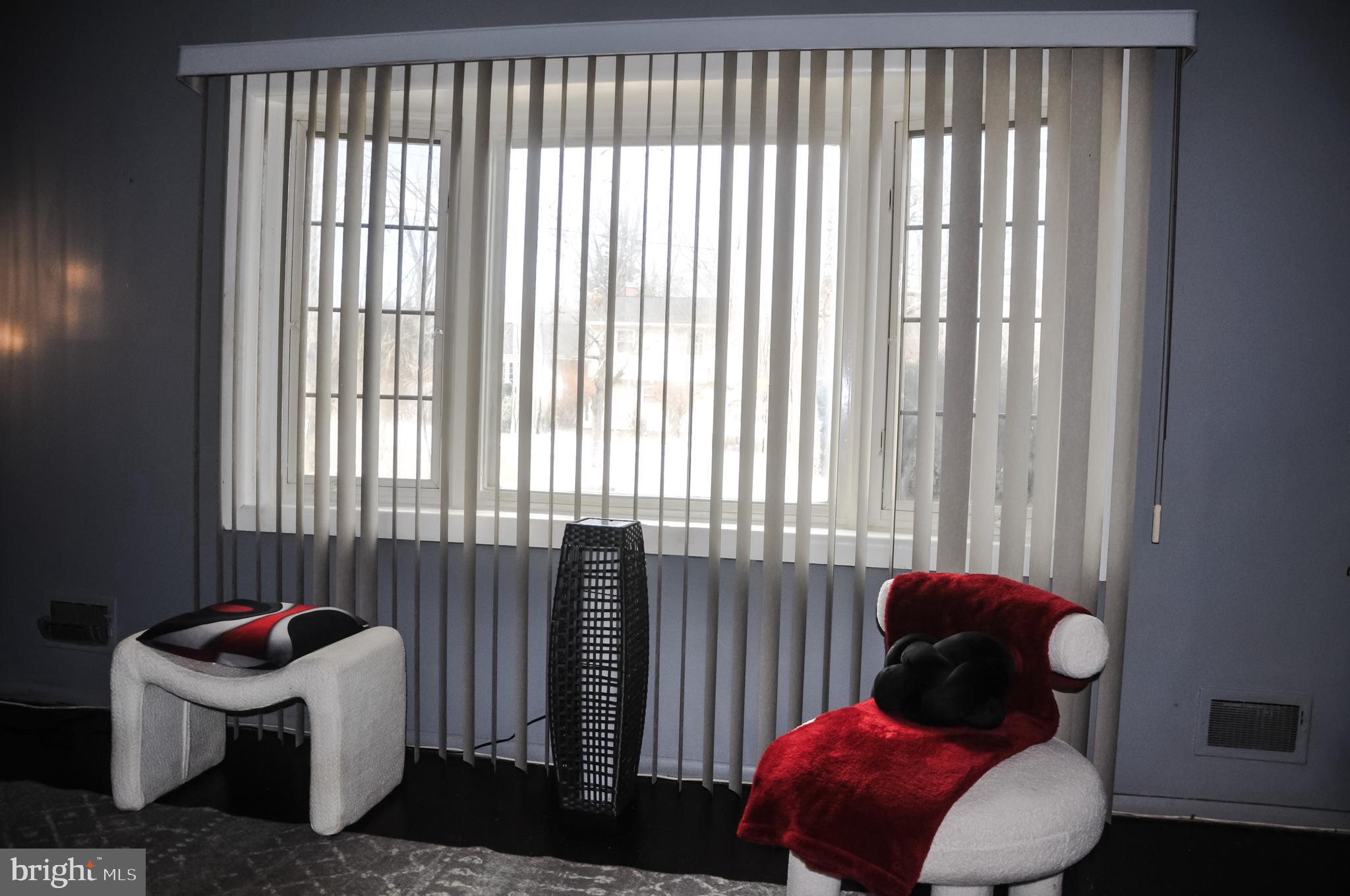 16 Bittersweet Road Trenton, NJ 08638 - Photo 3 of 7 Living Room