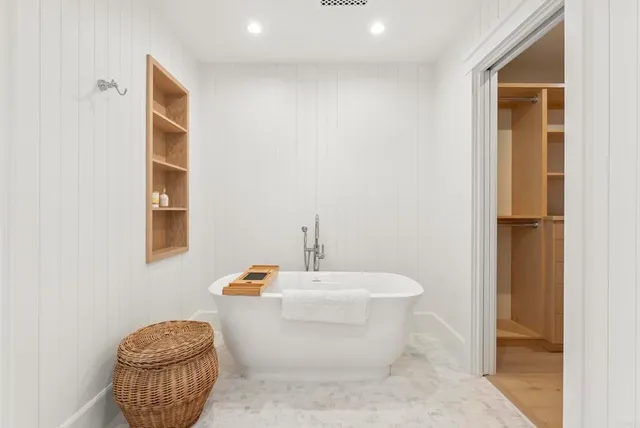 a bathroom with a toilet