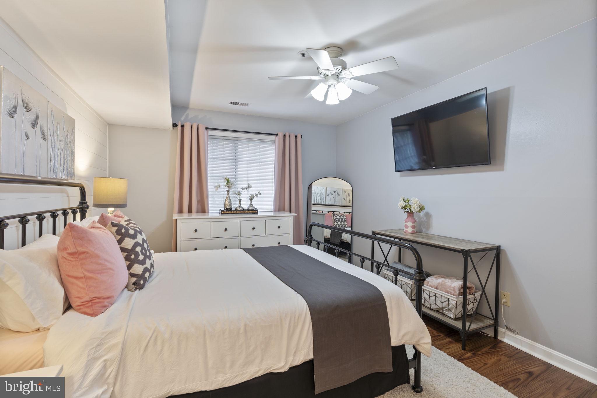 4910 Columbia Road, Unit 1 118 Columbia, MD 21044 - Photo 17 of 35 Bedroom