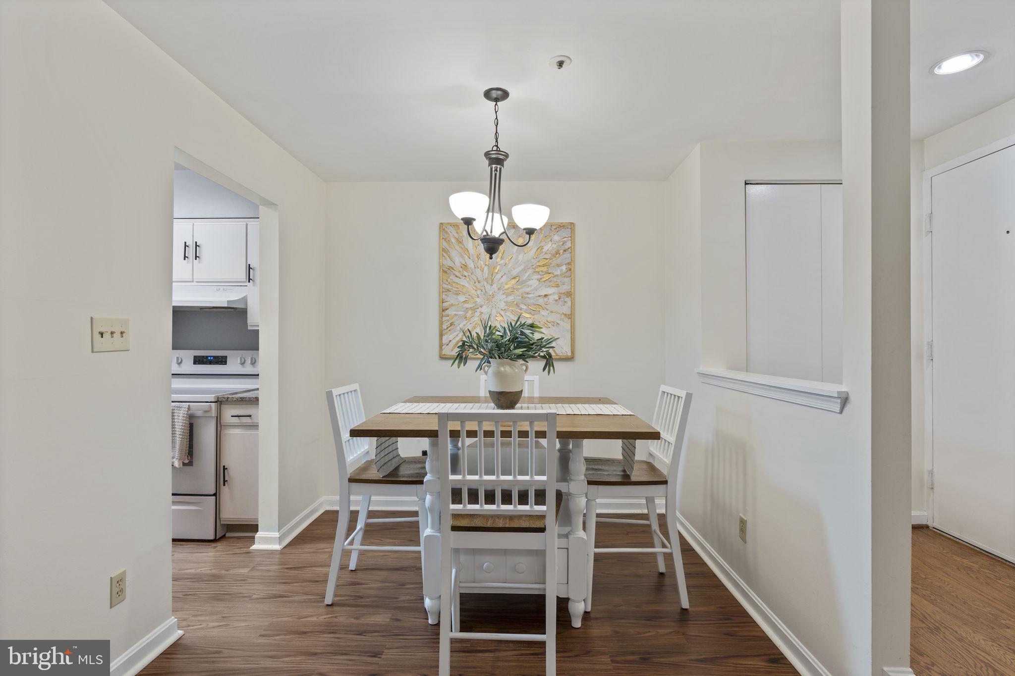 4910 Columbia Road, Unit 1 118 Columbia, MD 21044 - Photo 8 of 35 Dining Room
