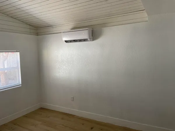 $2,250 | 265 Northeast 46th Street, Deerfield Beach, FL 33064