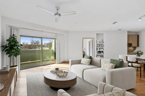 $409,990 | 3600 South Lamar Boulevard, Unit 206, Austin, TX 78704