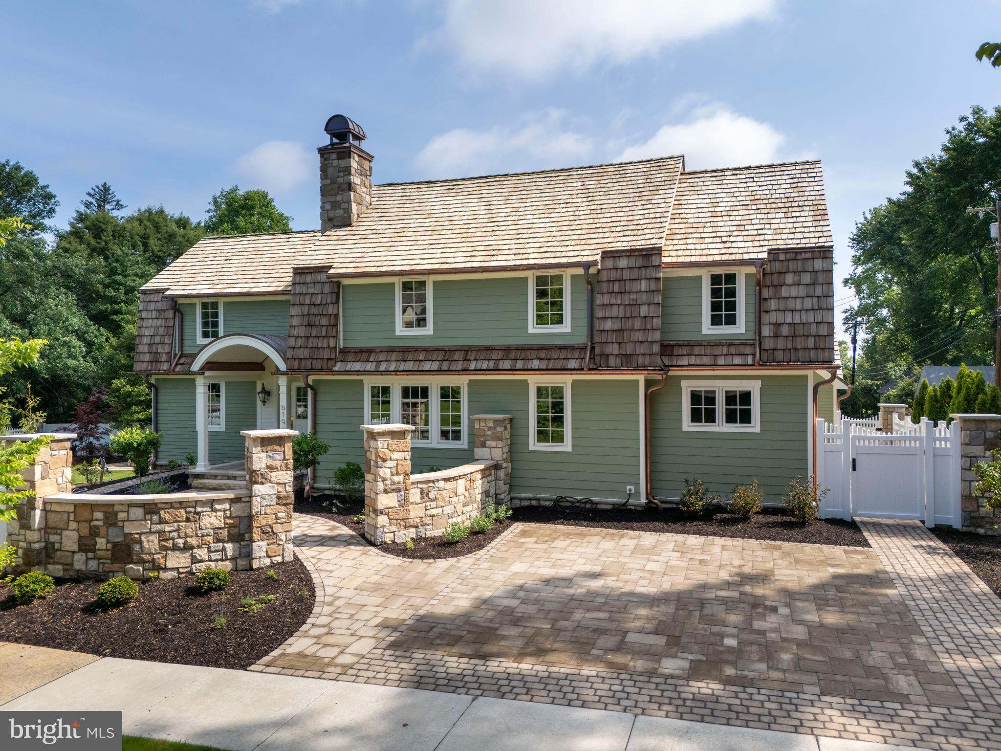 619 McKee Street State College, PA 16803 - Photo 2 of 101 a front view of a house with a garden