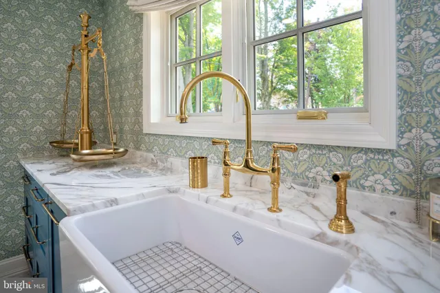 $2,100,000 | 619 McKee Street, State College, PA 16803