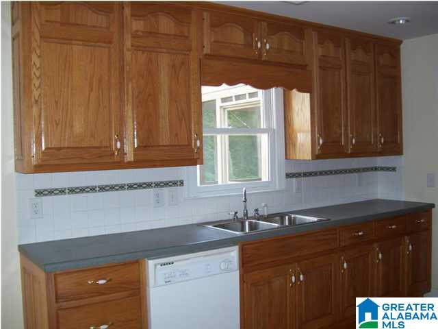 227 Lakeshore Loop Oneonta, AL 35121 - Photo 10 of 13 Gallery Image 10