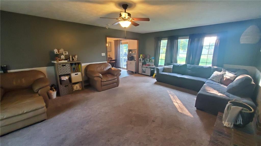 210 Rolling Ridge Road Shelbyville, IN 46176 - Photo 3 of 19