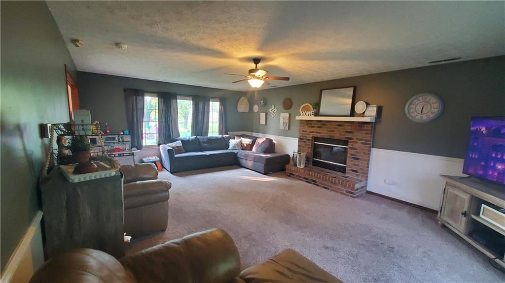 210 Rolling Ridge Road Shelbyville, IN 46176 - Photo 4 of 19