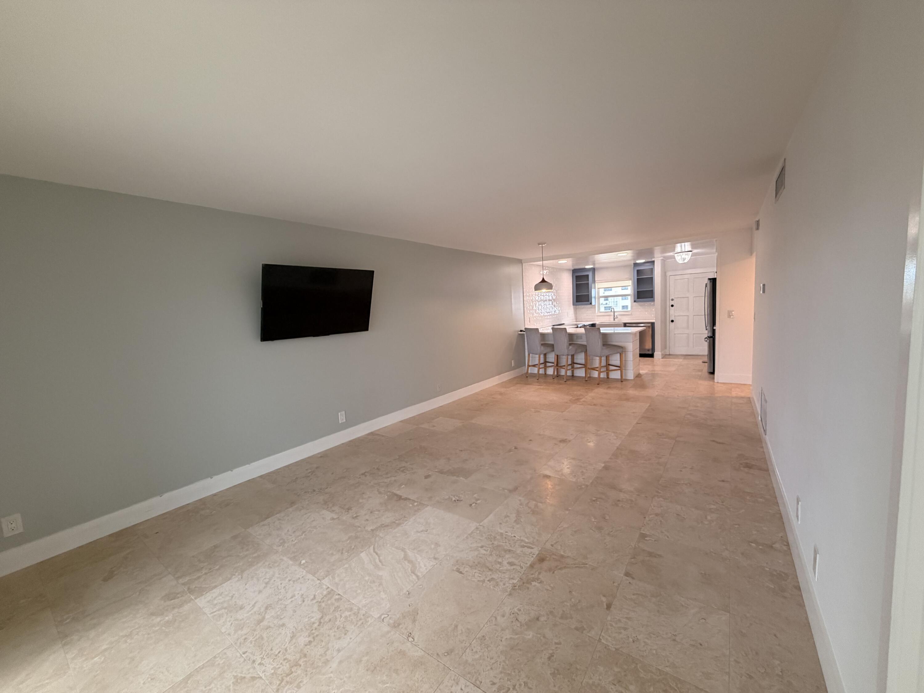 308 Golfview Road, Unit PH03 North Palm Beach, FL 33408 - Photo 7 of 16 IMG_3525