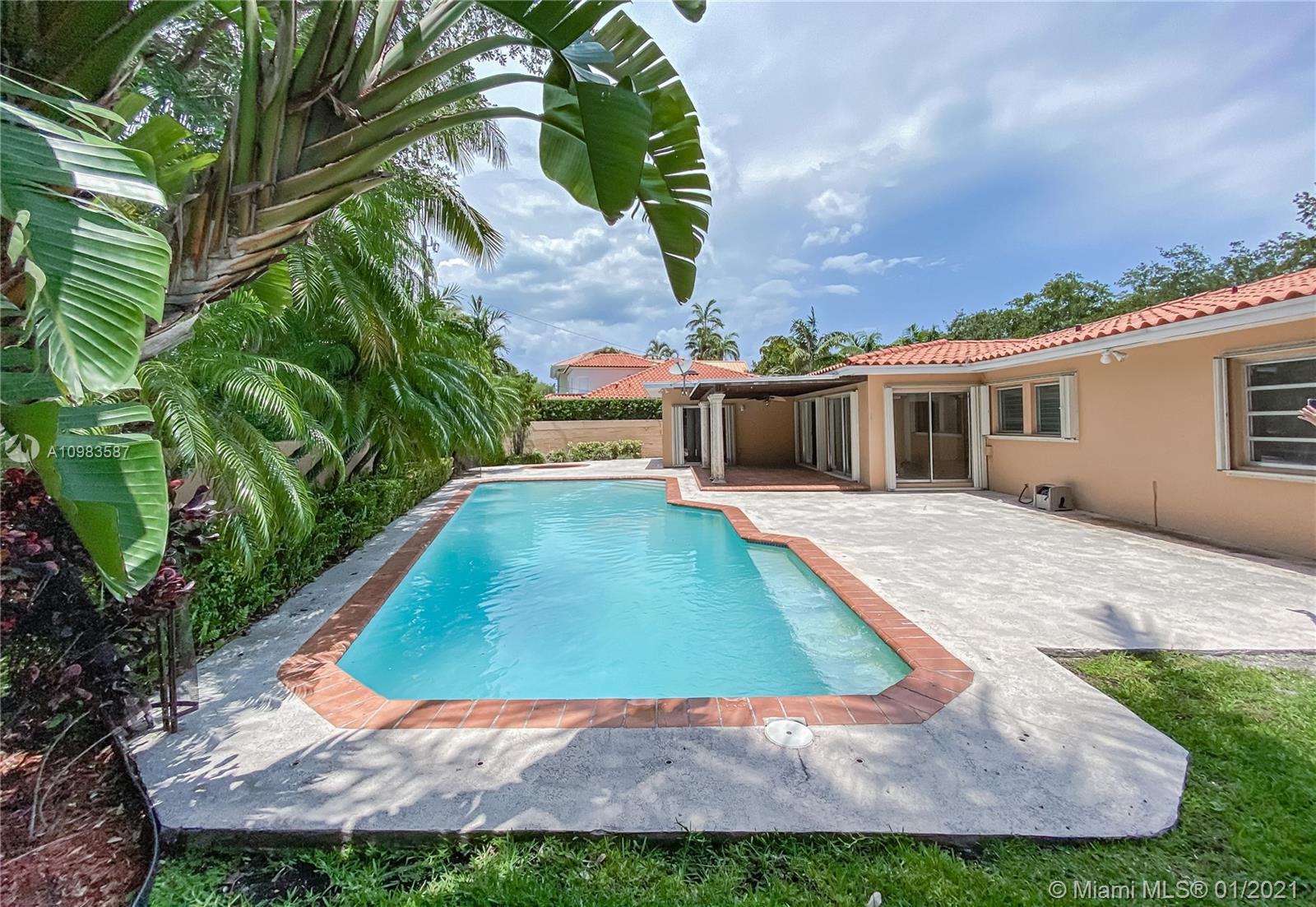 796 Woodcrest Road Key Biscayne, FL 33149 - Photo 7 of 8