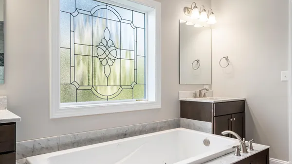 $250,000 | 405 West Washington Street, Winchester, IN 47394