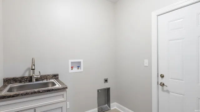 $264,900 | 405 West Washington Street, Winchester, IN 47394