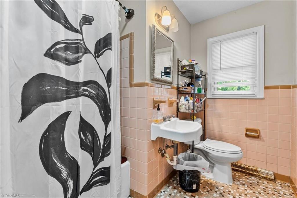 803 Buckner Street Graham, NC 27253 - Photo 15 of 30