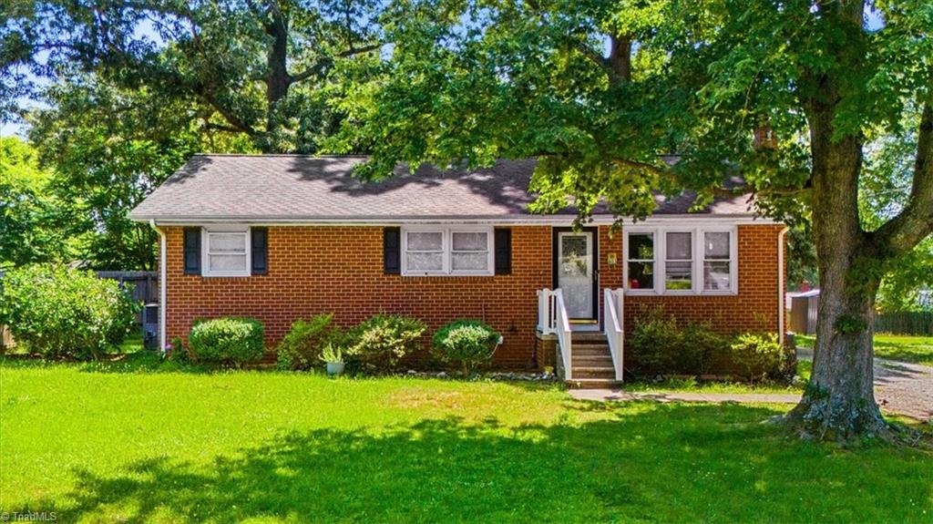803 Buckner Street Graham, NC 27253 - Photo 2 of 30