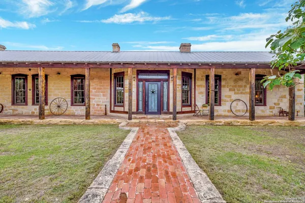 $543,000 | 113 James Street, Brackettville, TX 78832