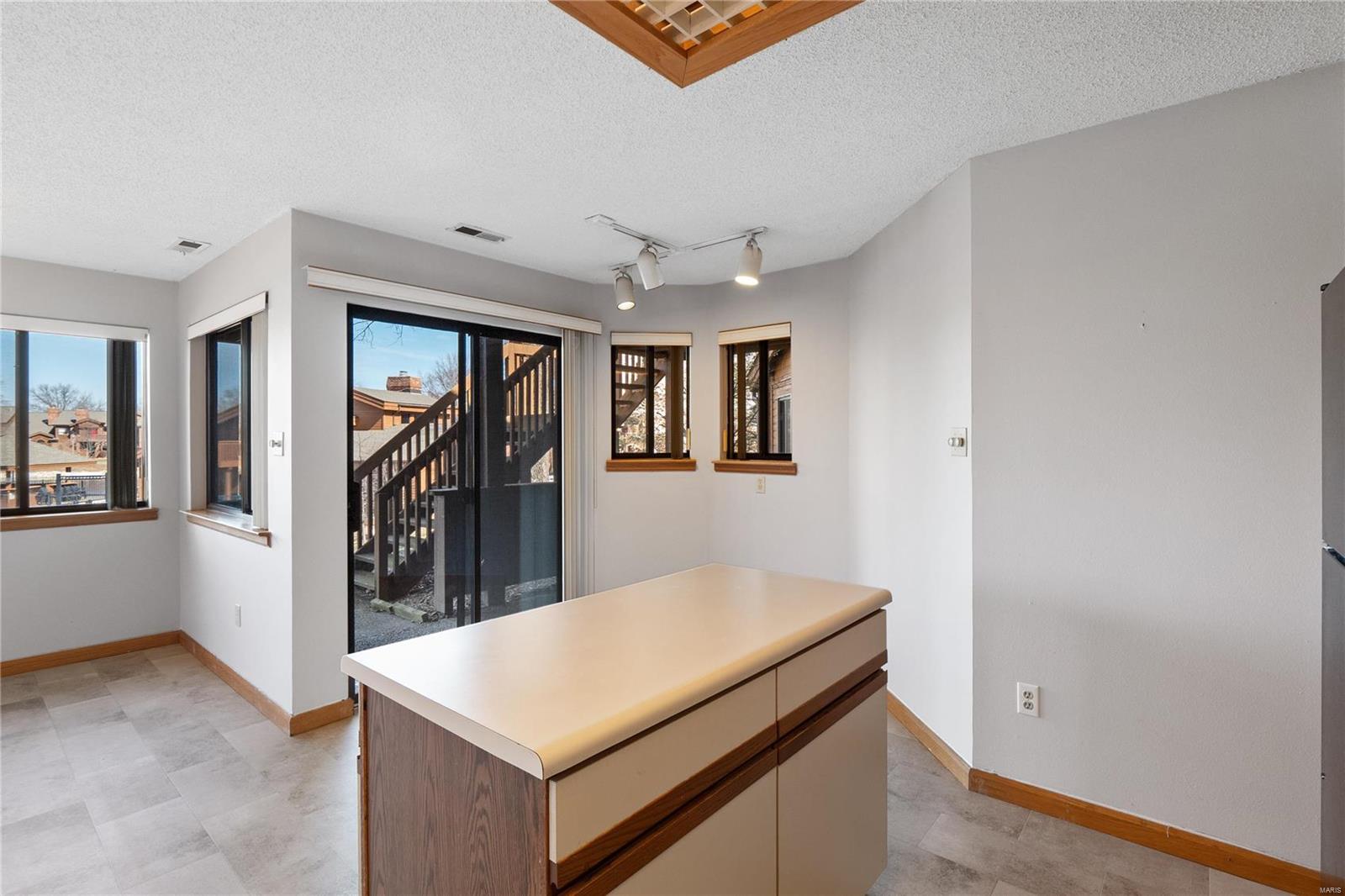 304 Hemingway Lane, Unit B Weldon Spring, MO 63304 - Photo 8 of 29