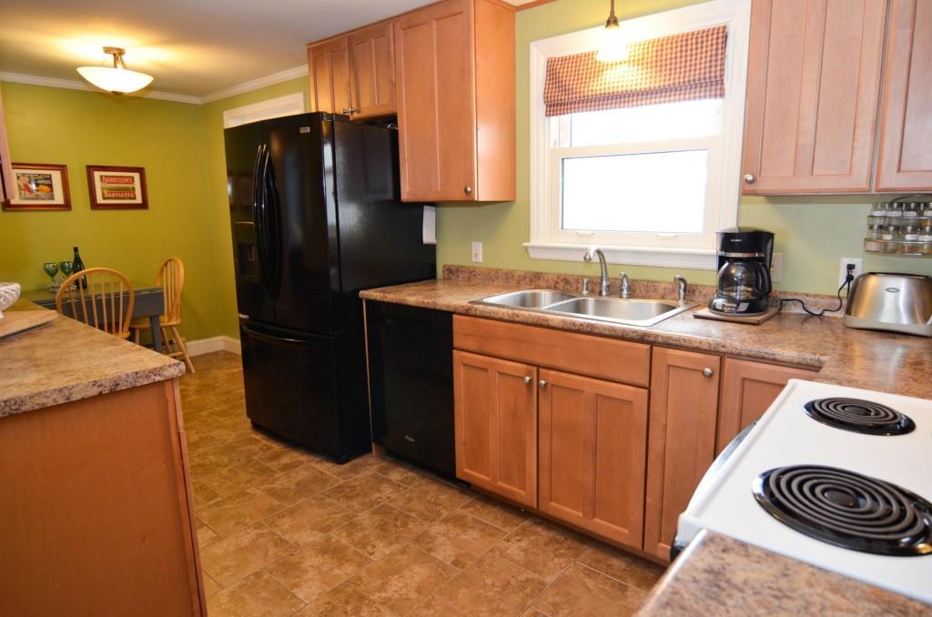 6 Quaker Road Westbrook, ME 04092 - Photo 2 of 23 Photo