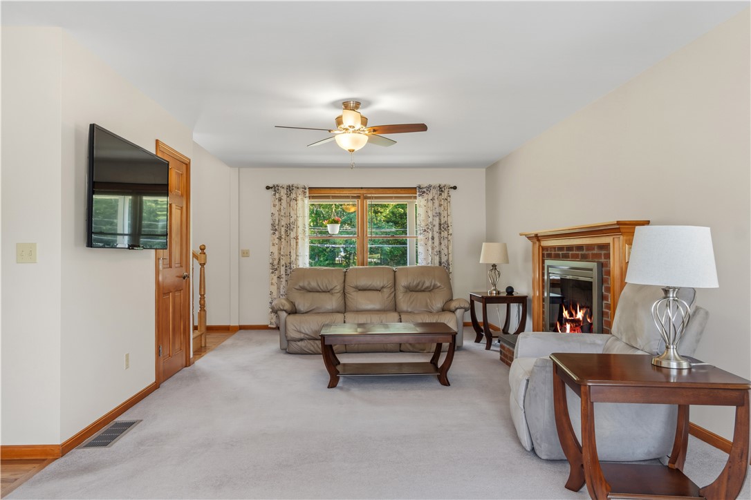 3 Courtney Lane Hopkinton, RI 02832 - Photo 11 of 46
