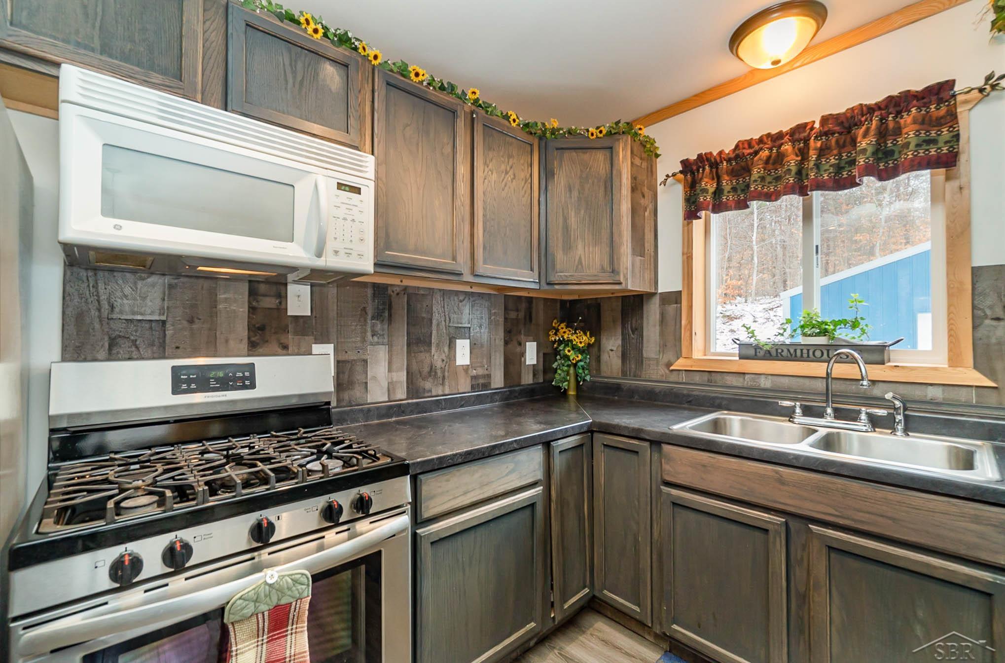 11564 Jewell Road Vanderbilt, MI 49795 - Photo 10 of 29