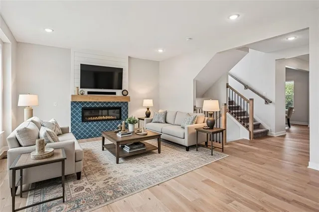 $549,950 | 838 Reed Drive, Raymore, MO 64083