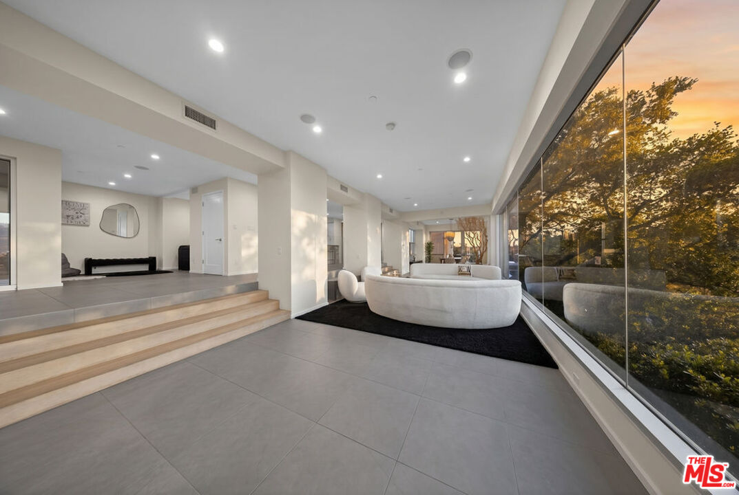 9716 Oak Pass Road Beverly Hills, CA 90210 - Photo 73 of 73