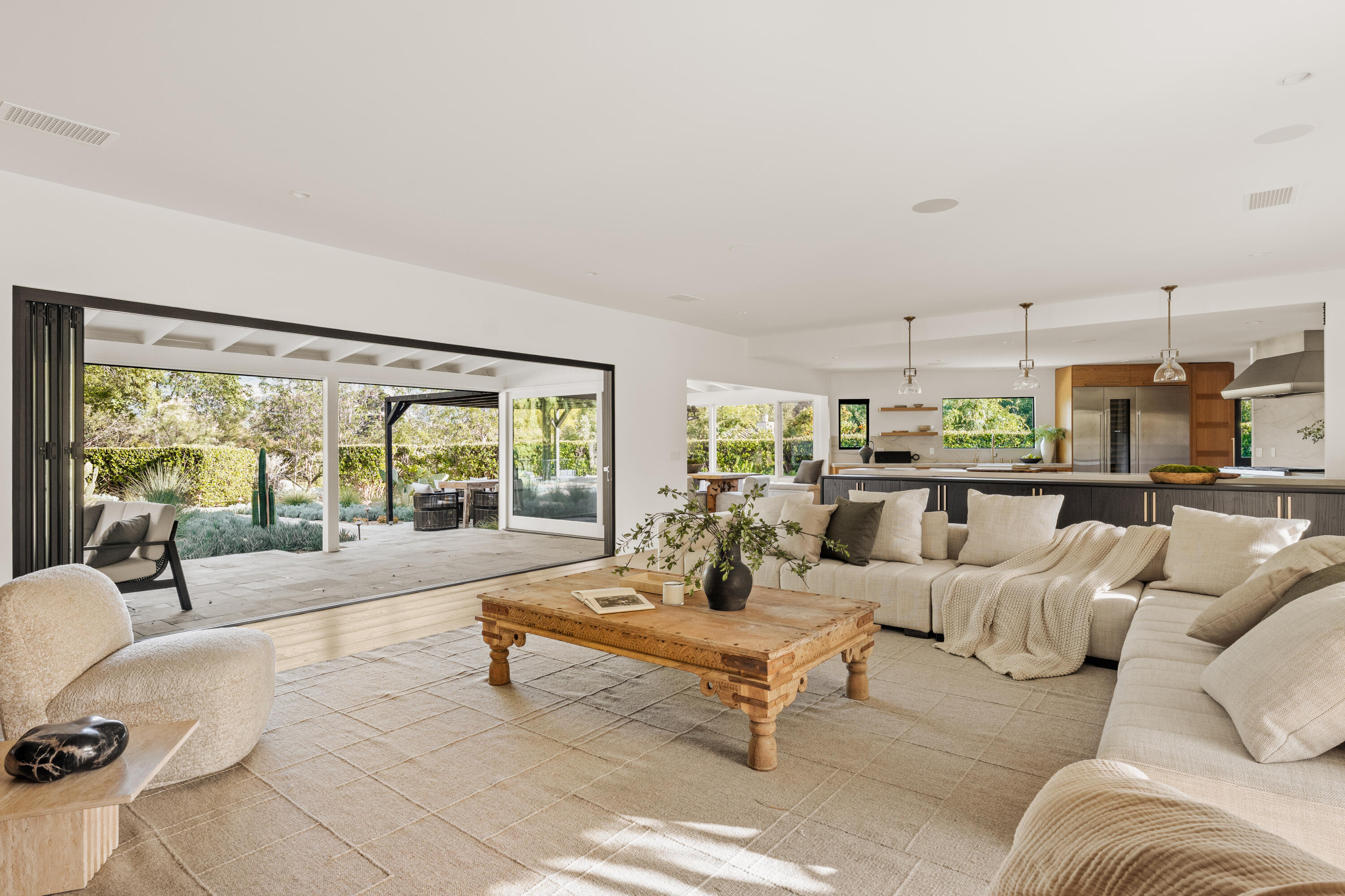 803 Country Club Road Ojai, CA 93023 - Photo 10 of 39 P1015777