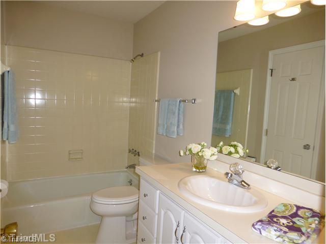 4835 D Tower Road Greensboro, NC 27410 - Photo 7 of 11 Bath.