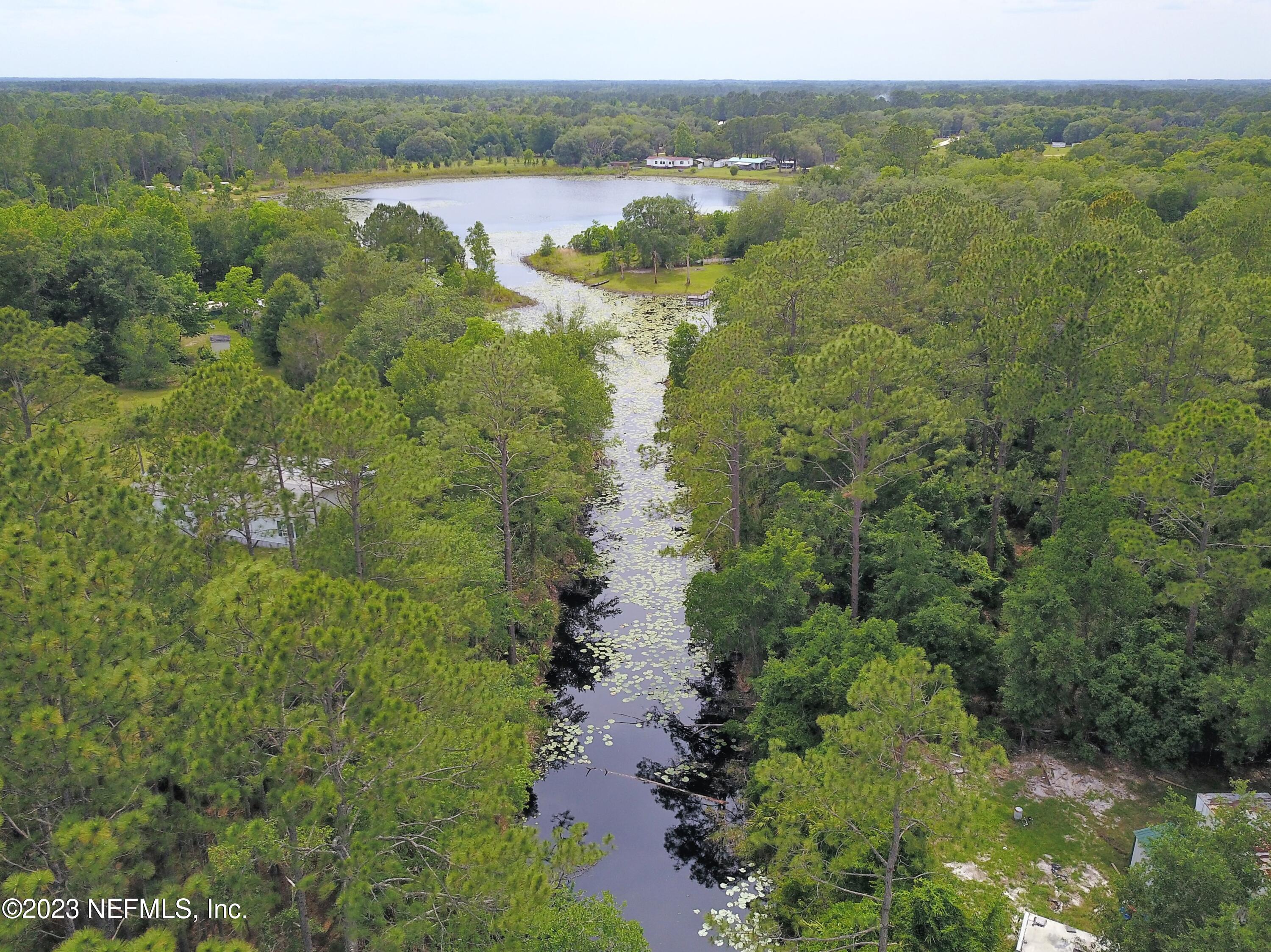 102 Maveerick Trail Interlachen, FL 32148 - Photo 10 of 15 10