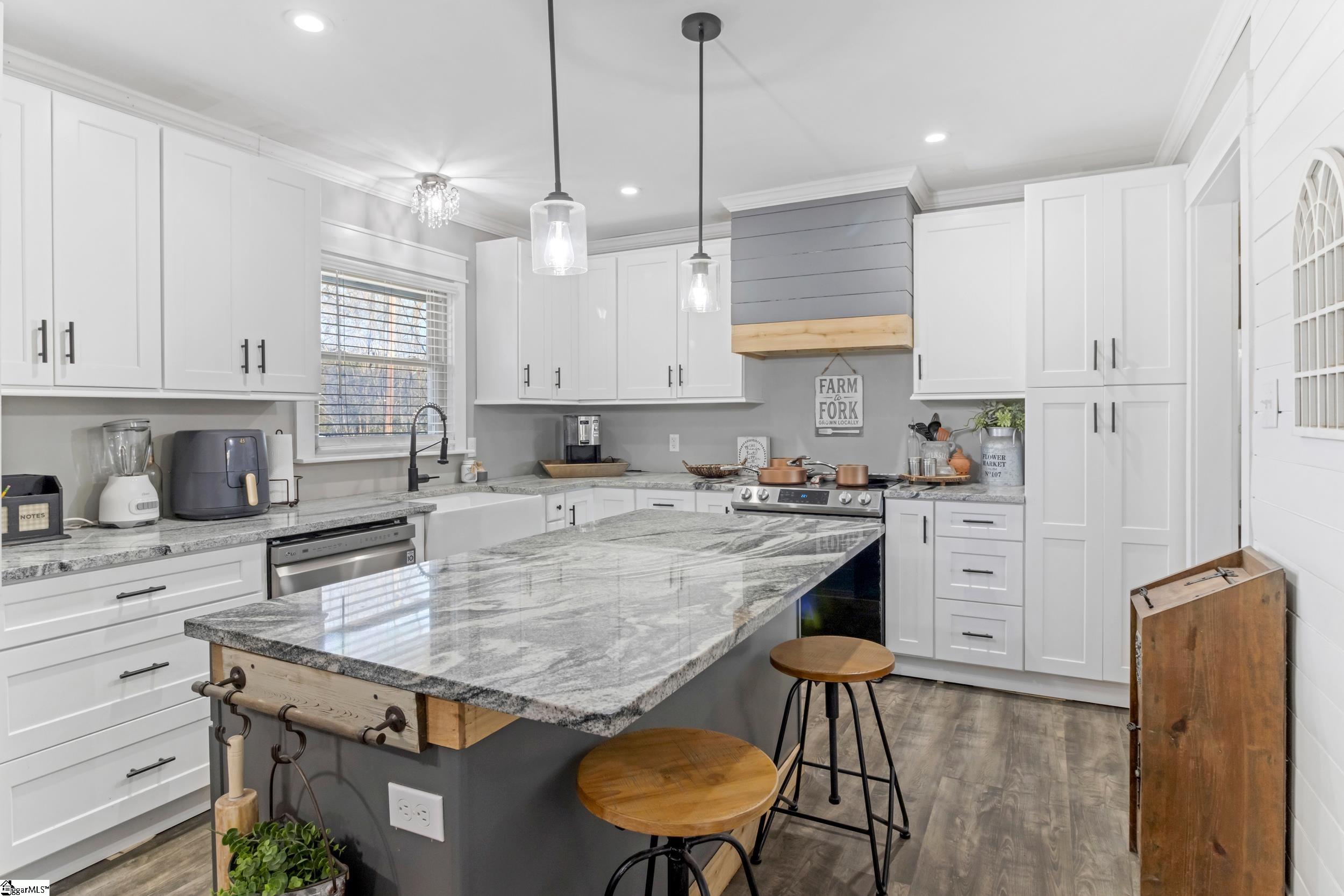 201 Paulan Road Anderson, SC 29621 - Photo 9 of 46