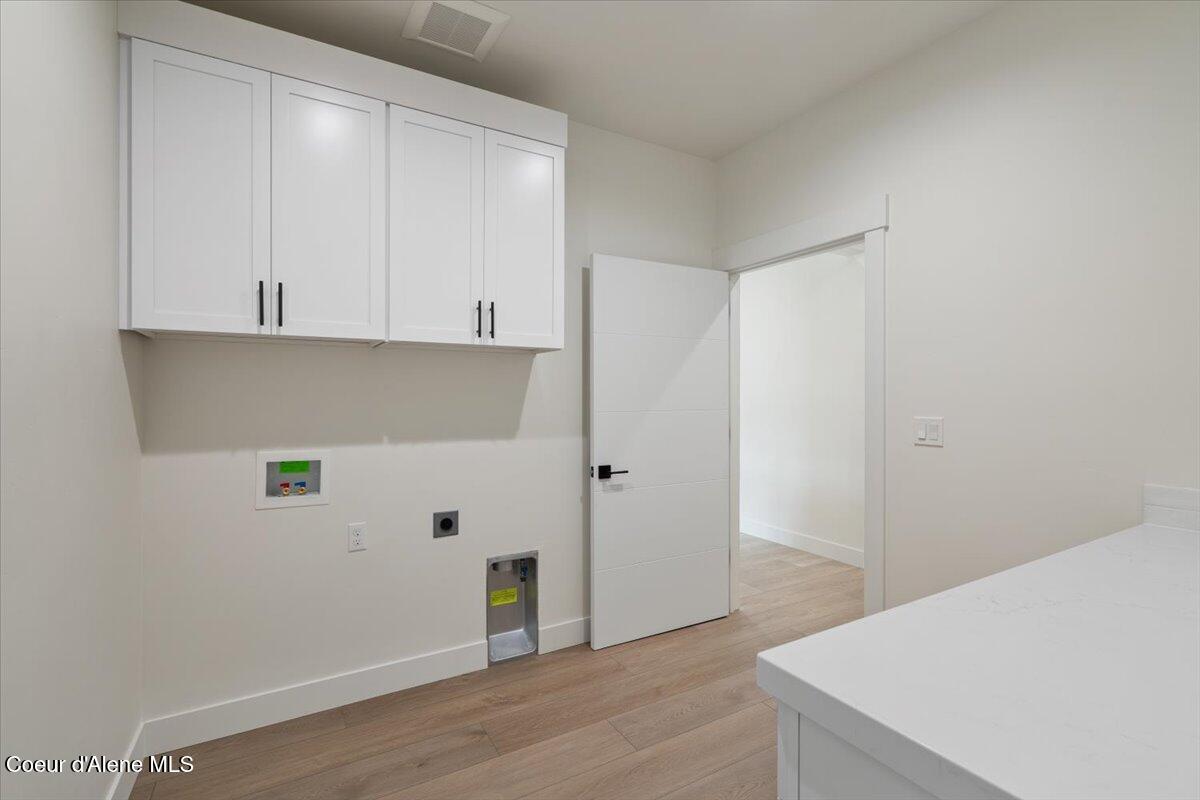 9262 Secretariat Lane Hayden, ID 83835 - Photo 44 of 51 Laundry