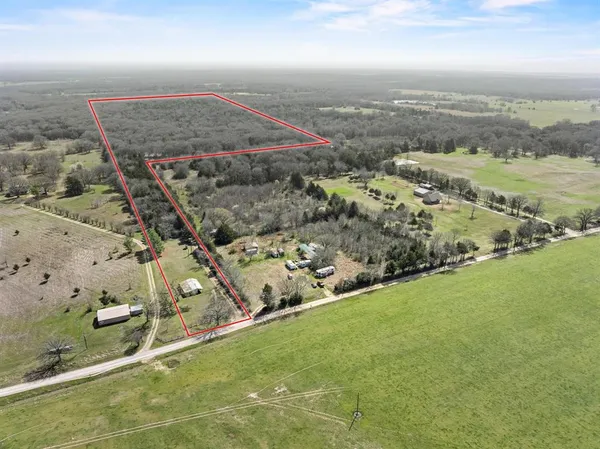 $850,000 | 1393 County Road 2250, Ivanhoe, TX 75447