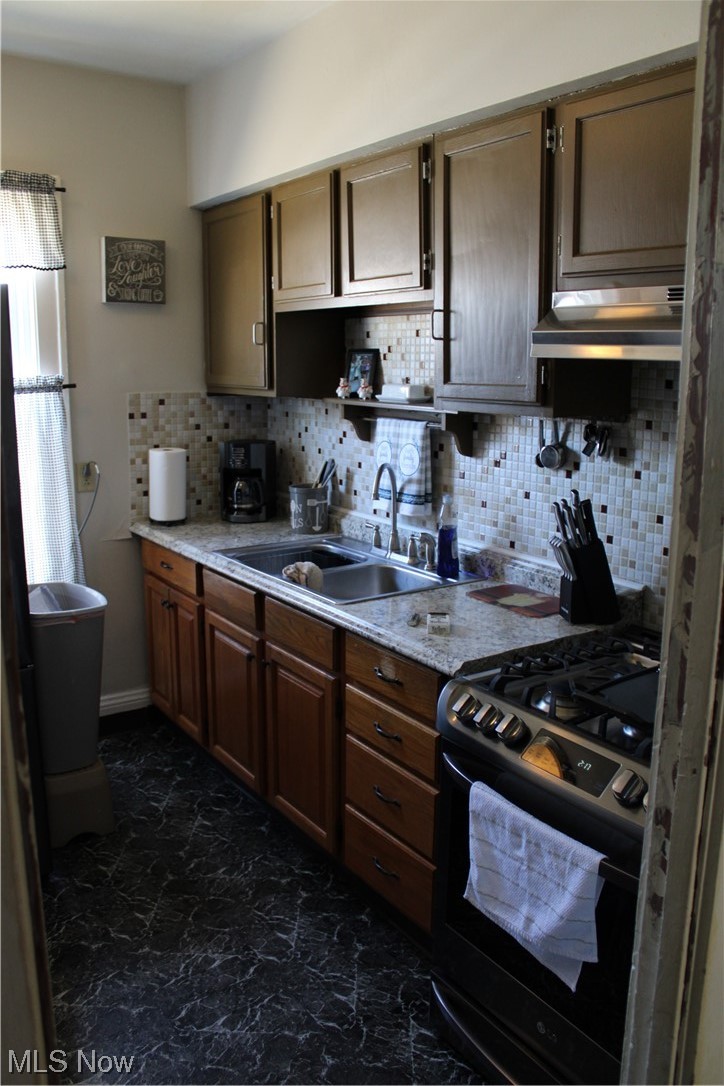 905 Spring Road Cleveland, OH 44109 - Photo 5 of 34 Gallery Image 5