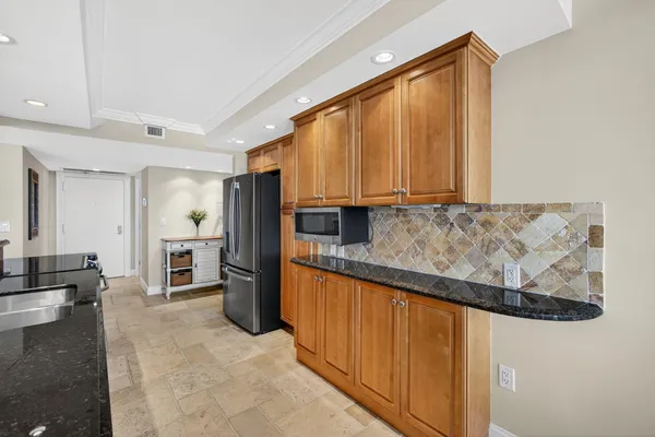 $489,000 | 4200 North Ocean Drive, Unit 2406, Singer Island, FL 33404