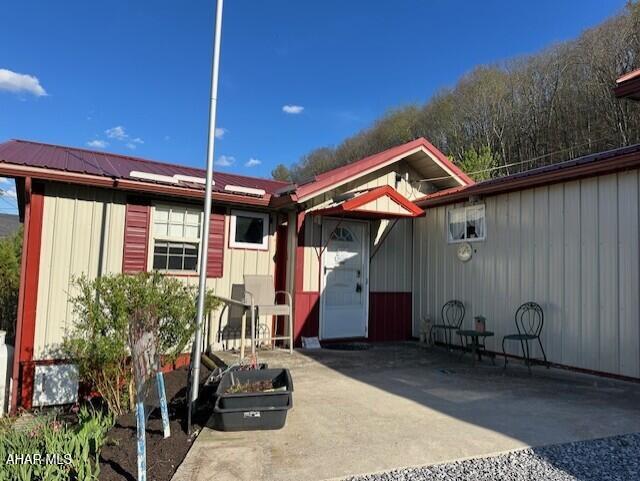 5722 Allegheny Road Manns Choice, PA 15550 - Photo 4 of 48