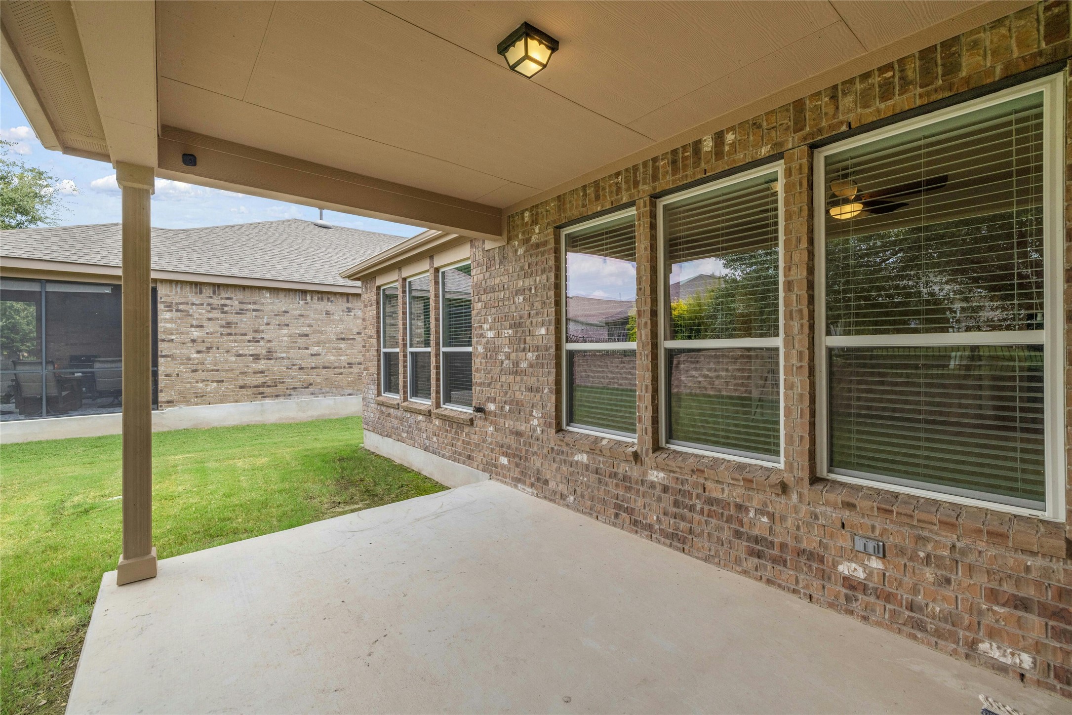 203 Longview Lane Georgetown, TX 78633 - Photo 33 of 37 a backyard of a house with garden