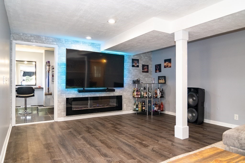 24 Burt Road Wilmington, MA 01887 - Photo 38 of 42 Gallery Image 38