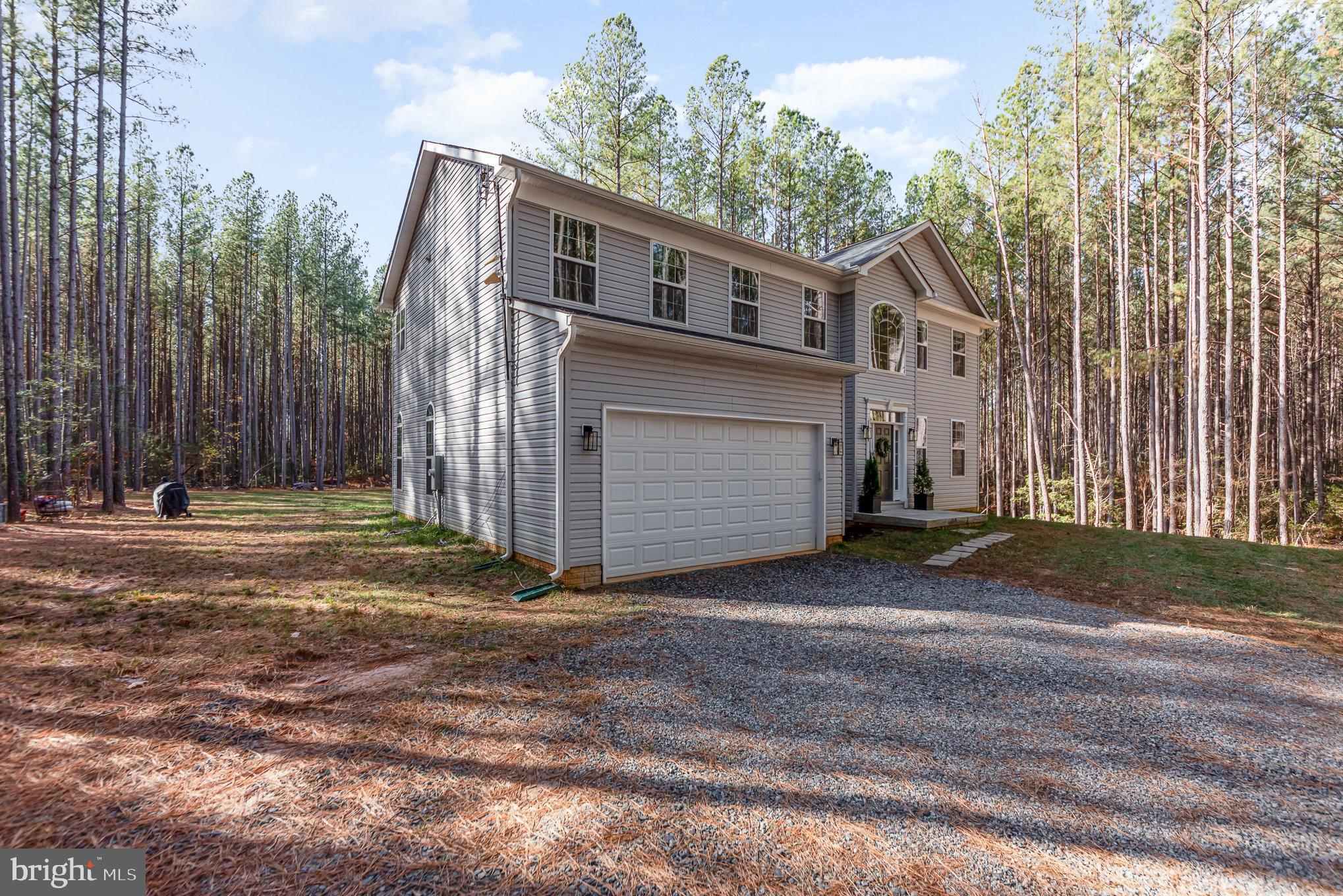 11514 Taylor Ridge Way Spotsylvania, VA 22551 - Photo 4 of 36